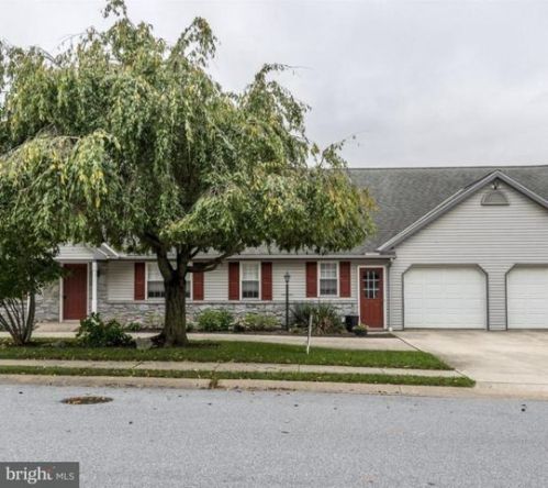 40 Oriole Dr, Schoeneck, PA 17578-9551