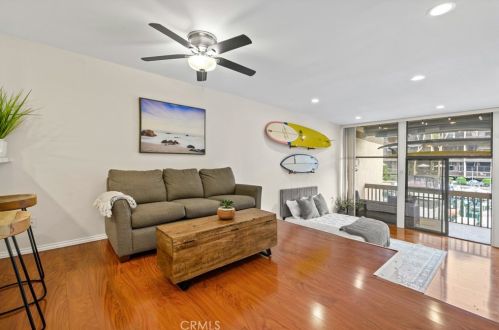 6128 Marina Pacifica Dr, Long Beach, CA 90803-7009