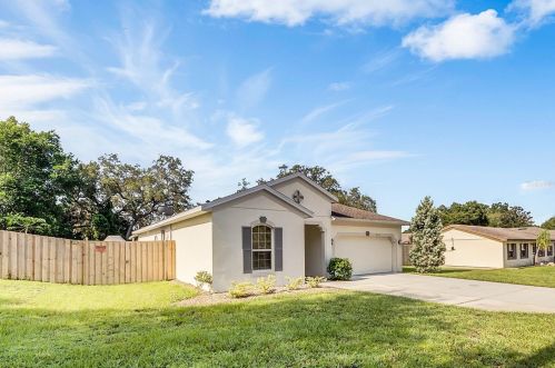 211 Colomba Rd, De Bary, FL 32713-3152