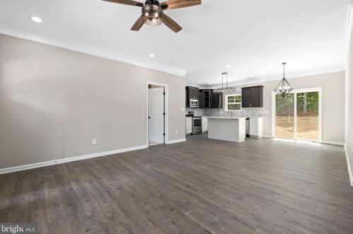 10906 Thiel Ct, Spotsylvania VA  22551-8034 exterior