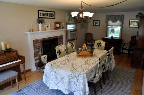 17 Biscayne Pkwy, Nashua NH 03064-1169 exterior