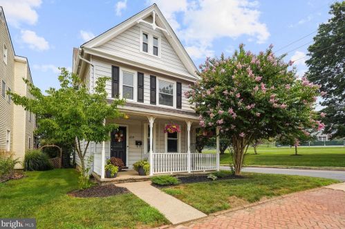 635 Broad St, Kennett Sq, PA 19348-3345