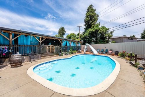 117 Thompson Ave, Ukiah CA  95482-6543 exterior