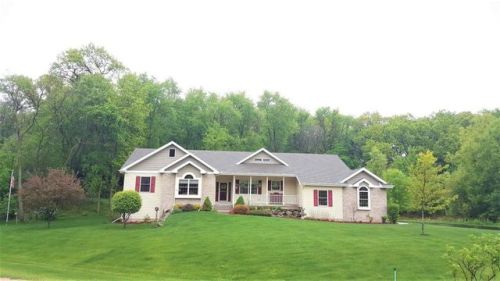 11870 Heritage Rdg, Edgerton, WI 53534-9213