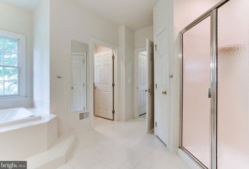 5594 Tucson Ct, Haymarket VA  20169-3145 exterior