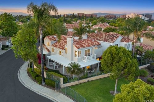 70 Cormorant Cir, Newport Beach, CA 92660-2929