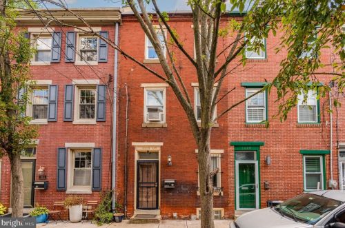 1009 Leithgow St, Philadelphia PA  19123-1420 exterior