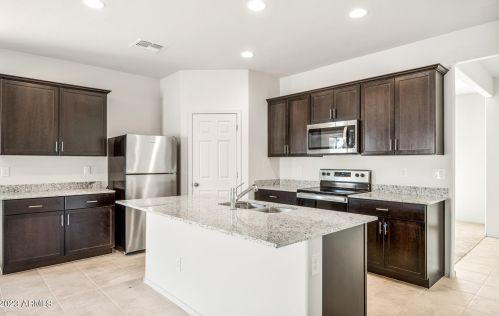 10814 Chipman Rd, Tolleson AZ  85353-4442 exterior