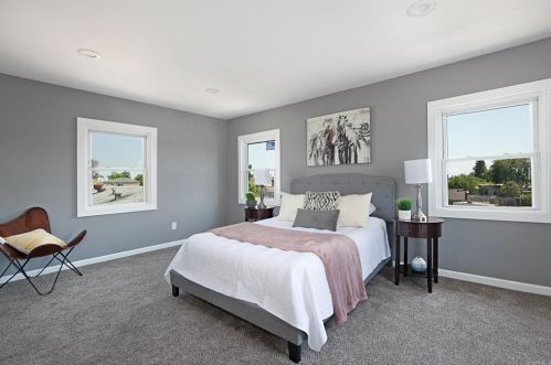 4762 Castle Ave, San Diego CA  92105-2913 exterior