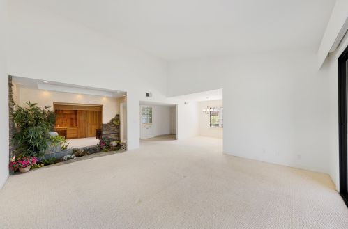 14 Seville Dr, Rancho Mirage CA  92270-3850 exterior