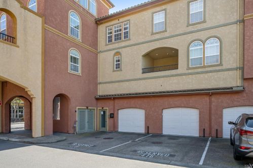 416 Emily Rose Cir, Windsor CA  95492-7732 exterior
