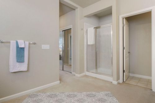 2044 Sugarbowl Way, Lodi CA  95242-4752 exterior