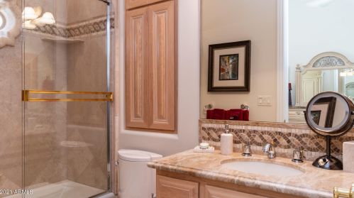 15645 7 St, Phoenix AZ 85014-4142 exterior