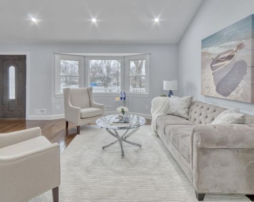 392 Lake Ave, Deer Park NY  11729-3948 exterior