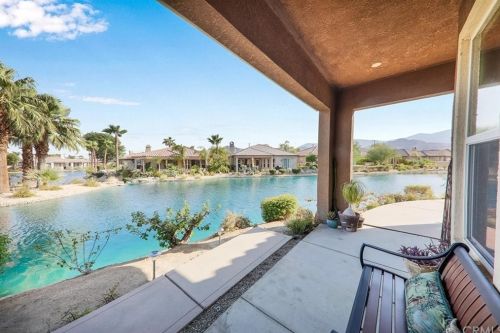 9 Loch Ness Lake Ct, Rancho Mirage CA  92270-5811 exterior
