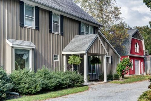625 Franklinville Rd, Laurel, NY 11948-1206