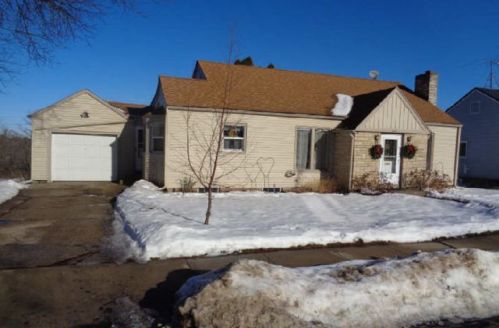 504 Merrimac St, Dodgeville, WI 53533-1526