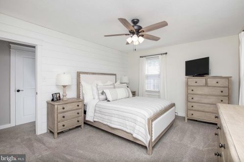 435 Oak Ave, West Deptford NJ  08097 exterior