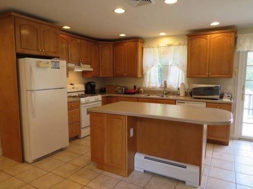 28 Millers Brk Dr, Cumberland RI  02864-6163 exterior