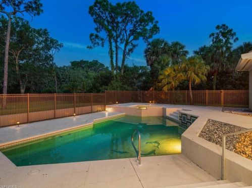 6656 Trail Blvd, Naples FL  34108-2903 exterior