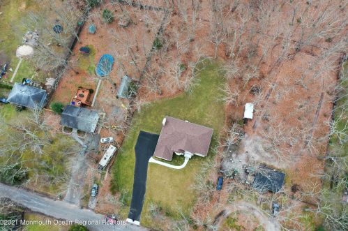 7 Oakland Dr, Jackson Twp, NJ 08527-2724
