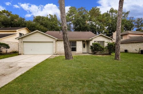 3615 Village Grove Dr, Humble, TX 77396-4035