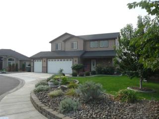 127 Chad Ct, Richland, WA 99352-8460