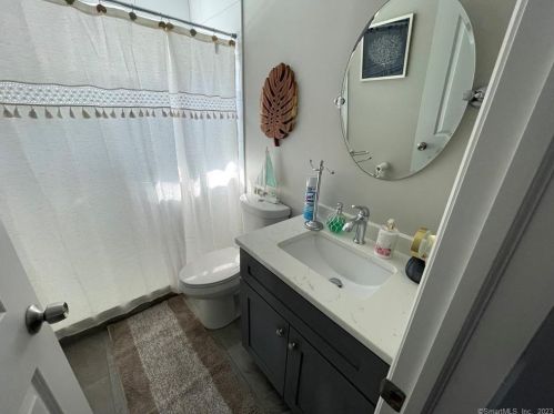 269 Valley Ave, Bridgeport CT  06606-3756 exterior