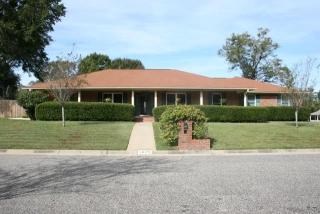 1425 Colwyn Dr, Cantonment, FL 32533-6808