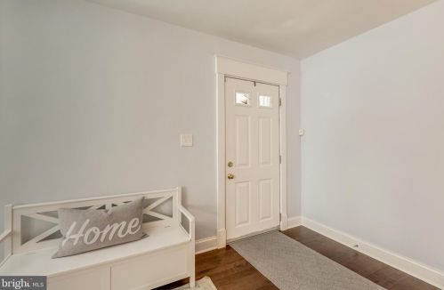 6710 Chestnut Ave, Falls Church VA  22042-2112 exterior