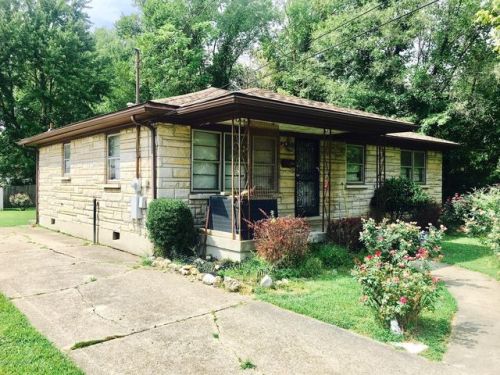 5202 Jenny June Dr, Louisville, KY 40213-2830