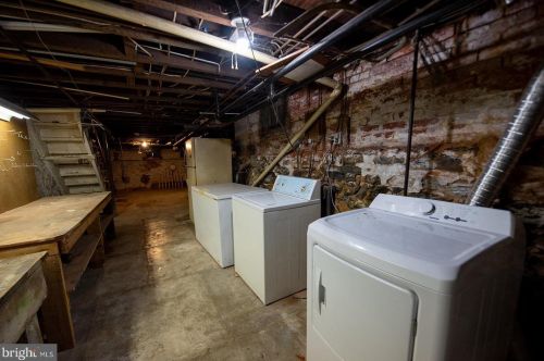 324 New St, Lancaster PA  17602-2051 exterior