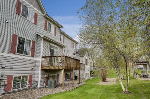 1864 Christensen Ave, Saint Paul MN 55118-2751 exterior