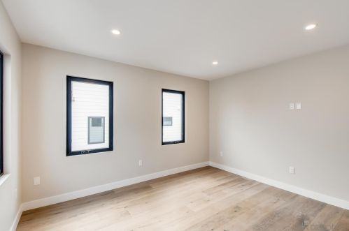 1016 Beryl St, San Diego CA 92109-2323 exterior