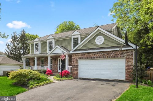 1426 Cellar Crk Way, Herndon VA  20170-2805 exterior