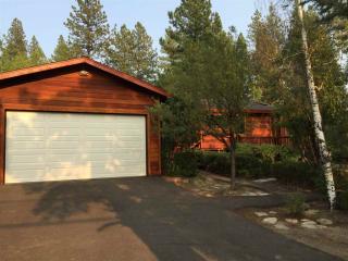 10505 Manchester Dr, Truckee, CA 96161-1339