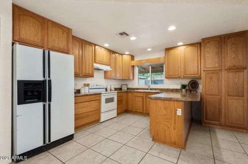 4022 Angela Dr, Glendale, AZ 85308-3015