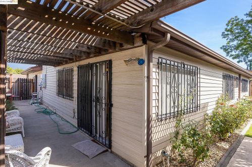4136 Strathmore Way, North Highlands CA  95660-2853 exterior