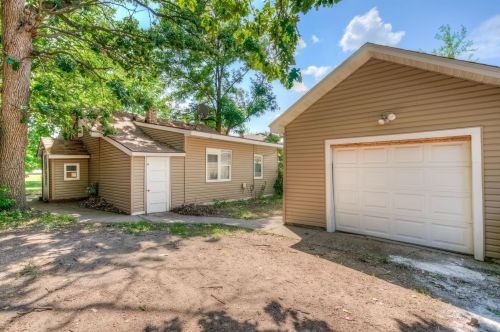 3939 Dupont Ave, Minneapolis MN  55412-2036 exterior