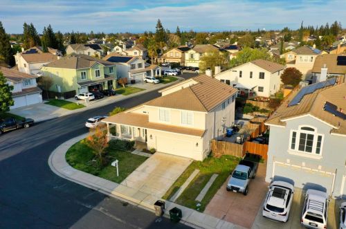 1108 Brookhaven Ln, Manteca CA  95337-8223 exterior