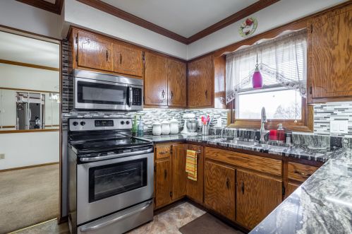 8100 Plainfield Ave, Milwaukee WI 53220-2843 exterior