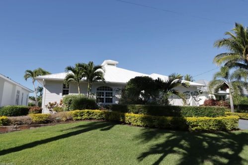 1900 Sandpiper St, Naples, FL 34102-1504
