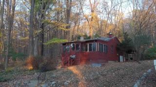 24 Sycamore Ln, Belvidere, NJ 07823-3014