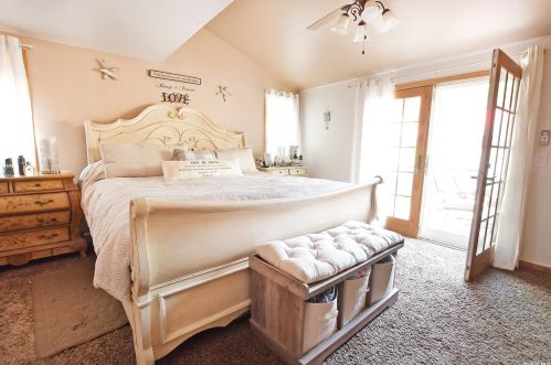 43 Madeline Rd, Panamoka NY  11961-2943 exterior