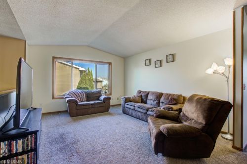 6109 Mill Run Rd, Monticello, MN 55362-3611