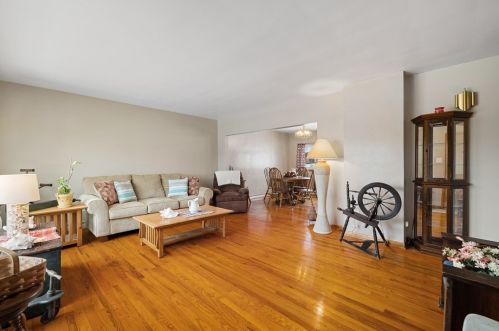 3012 Wallace St, New Kensington, PA 15068-3423