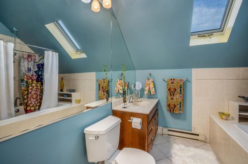 4779 Larkin St, Milwaukee WI 53211-1151 exterior