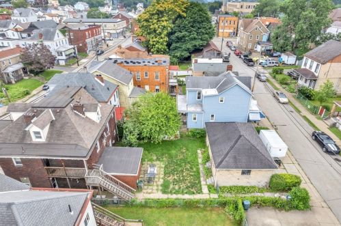 1025 Chartiers Ave, Pittsburgh PA  15220-4852 exterior