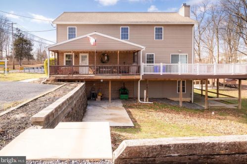 2195 Valley St, West Enola, PA 17025-1460