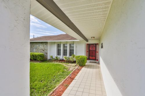 12250 Bluefield St, Brooksville, FL 34609-2903